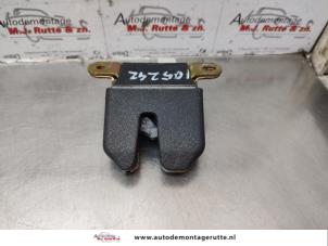 O179289 Gebruikte slotmechaniek achterklep Seat Cordoba