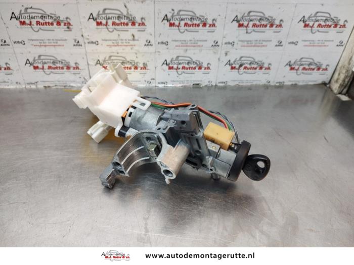 Gebruikte Sleutel+Contactslot Mazda Demio O179310