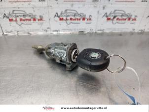 O179363 Gebruikte portierslot cilinder links Skoda Fabia