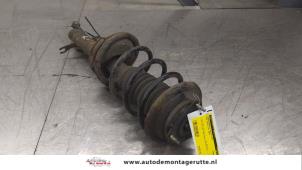 O179386 Gebruikte schokdemperpoot rechts-voor Ford Focus