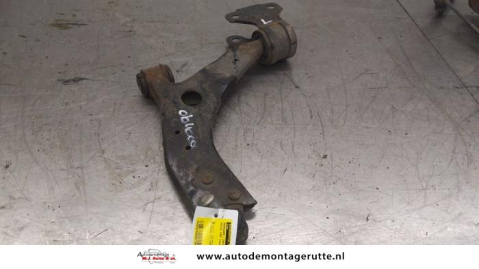 Gebruikte Triangel links-voor Volvo V40 O179417
