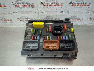 O179422 Gebruikte zekeringkast Peugeot 307