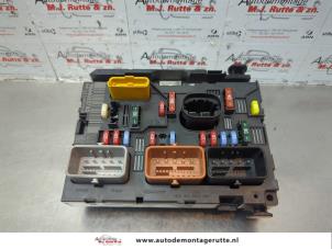 O179423 Gebruikte zekeringkast Peugeot 207