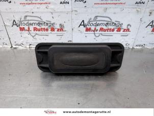 O179456 Gebruikte schakelaar achterklep Renault Twingo
