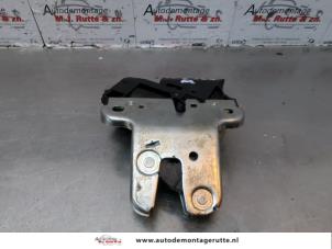 O179493 Gebruikte slotmechaniek achterklep Audi A4