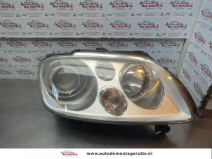 O179500 Gebruikte rechter koplamp Volkswagen Touran
