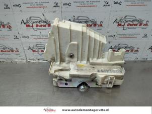 O179513 Gebruikte slotmechaniek portier 4deurs links-voor Mercedes B-Klasse