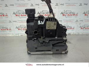 O179524 Gebruikte slotmechaniek portier 2deurs rechts Peugeot Boxer
