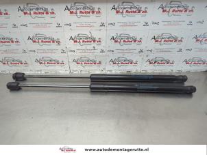 O179545 Gebruikte gasdemperset achterklep Peugeot 3008