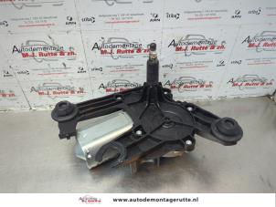 O179629 Gebruikte ruitenwissermotor achter Peugeot 3008