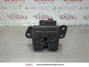 O179638 Gebruikte slotmechaniek achterklep Kia Cee'D