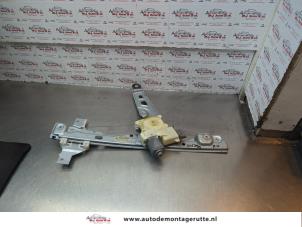 O179653 Gebruikte ruitmechaniek 4deurs rechts-voor Peugeot 3008