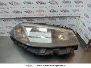O179803 Gebruikte rechter koplamp Renault Megane