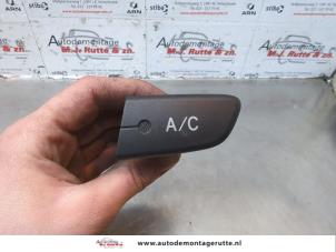 O179813 Gebruikte airco schakelaar Citroen C1