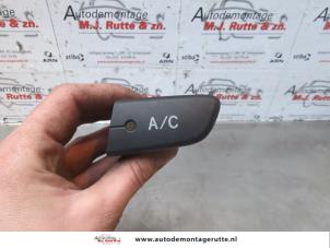 O179814 Gebruikte airco schakelaar Citroen C1