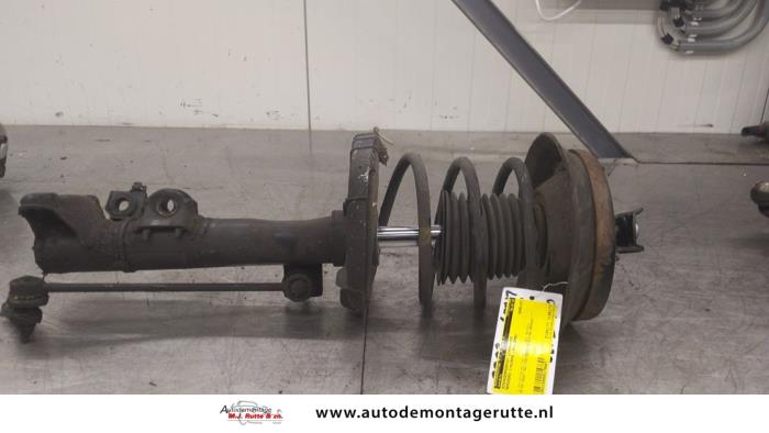 Gebruikte Schokdemperpoot links-voor Mercedes C-Klasse O179867
