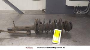 O179875 Gebruikte schokdemperpoot rechts-voor Ford KA