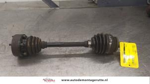 O179906 Gebruikte steekas links-voor Audi A2