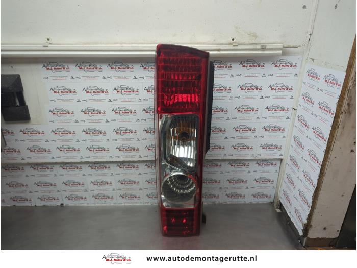Gebruikte Achterlicht links Peugeot Boxer O179976
