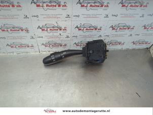 O180019 Gebruikte pinker schakelaar Kia Cee'D