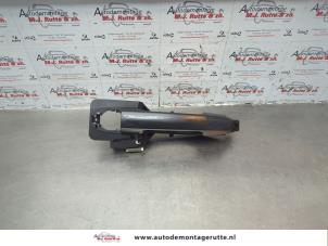 O180039 Gebruikte portiergreep 4deurs links-voor Kia Cee'D