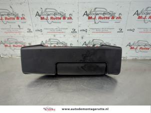 O180077 Gebruikte schuifdeurgreep rechts Nissan NV200