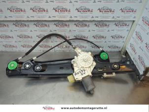 O180098 Gebruikte ruitmechaniek 4deurs rechts-voor BMW 3-Serie