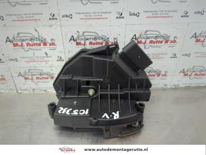 O180119 Gebruikte deurslot mechaniek 4deurs rechts-voor Ford Focus