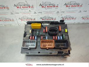 O180168 Gebruikte zekeringkast Peugeot 207