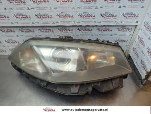 O180222 Gebruikte rechter koplamp Renault Megane