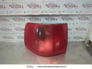 O180255 Gebruikte achterlicht links Audi A6