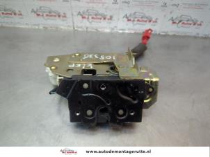 O180260 Gebruikte slotmechaniek achterklep Seat Alhambra