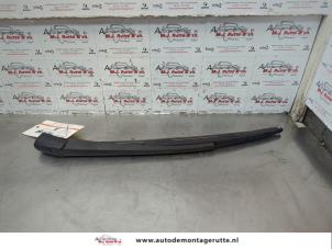 O180270 Gebruikte ruitenwisserarm achter Nissan Murano