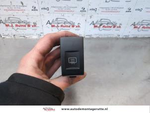 O180283 Gebruikte schakelaar achteruitverwarming Volkswagen Beetle