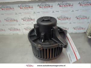 O180324 Gebruikte chaufage ventilatiemotor Kia Rio