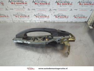 O180358 Gebruikte portiergreep 2deurs links Volkswagen Transporter