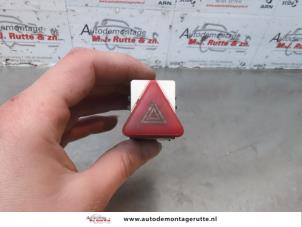 O180367 Gebruikte schakelaar paniekverlichting Volkswagen Transporter