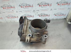 O180385 Gebruikte gasklephuis Suzuki Swift