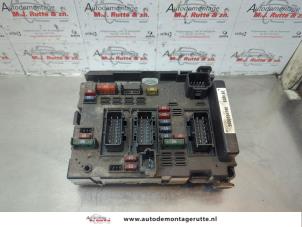 O180409 Gebruikte zekeringkast Peugeot 307