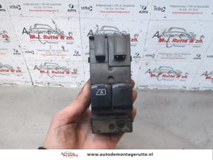 O180420 Gebruikte schakelblok ruiten Nissan NV200