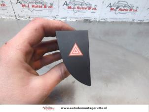O180444 Gebruikte gevarenlicht schakelaar Subaru Trezia