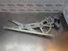 Gebruikte Raammechaniek 4Deurs links-voor Subaru Trezia O180450