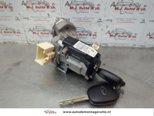O180458 Gebruikte sleutel+contactslot Subaru Trezia
