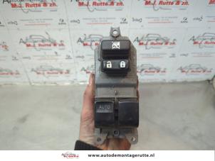 O180462 Gebruikte schakelblok ruiten Subaru Trezia