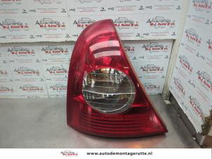 O180517 Gebruikte achterlicht links Renault Clio