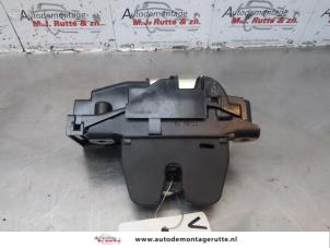 O180528 Gebruikte slotmechaniek achterklep Citroen C5