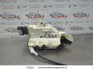 O180540 Gebruikte portierslot mechaniek 4deurs links-voor Citroen C5