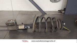 O180647 Gebruikte mac phersonpoot rechts-voor Peugeot Partner