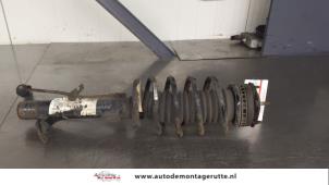 O180668 Gebruikte schokdemperpoot rechts-voor Ford Fusion