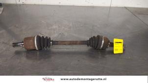 O180686 Gebruikte steekas links-voor Hyundai Atos